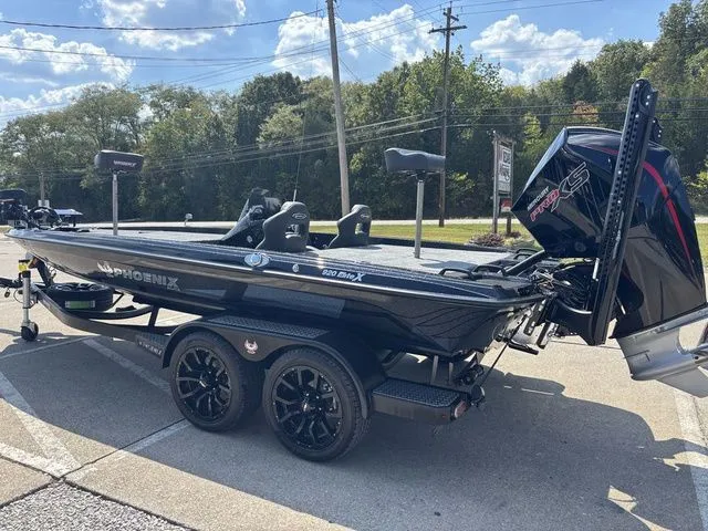 Slide: The Image of Phoenix Bass Boat 920 Elite X 2026 - 18