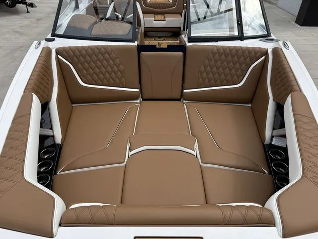 Slide: The Image of Tigé 24RZX 2026 - 13