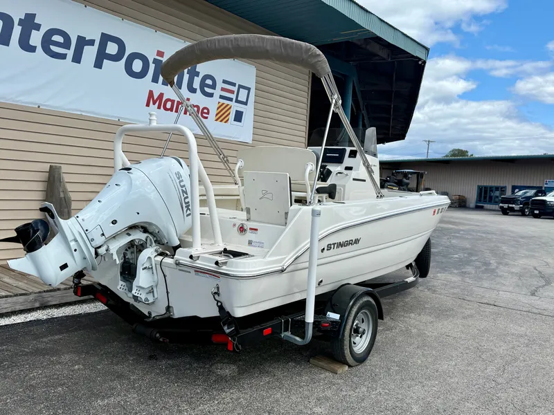 Slide: The Image of Stingray 173 CC 2022 - 6