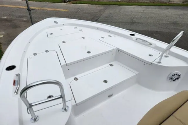 Slide: The Image of Sportsman Masters 247 Bay Boat 2026 - 14