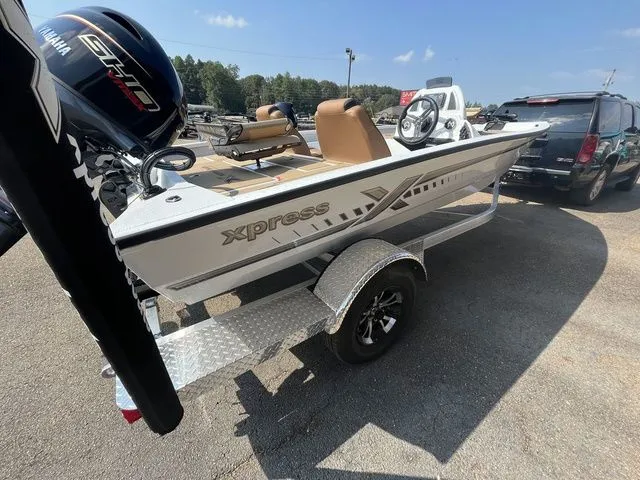 Slide: The Image of Xpress H17C Crappie 2025 - 11