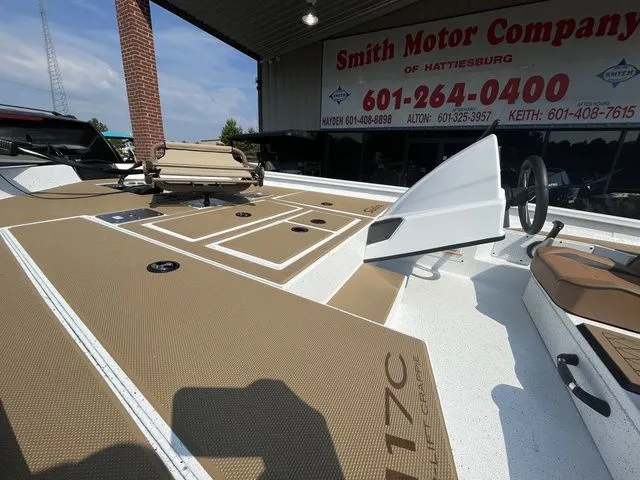 Slide: The Image of Xpress H17C Crappie 2025 - 5