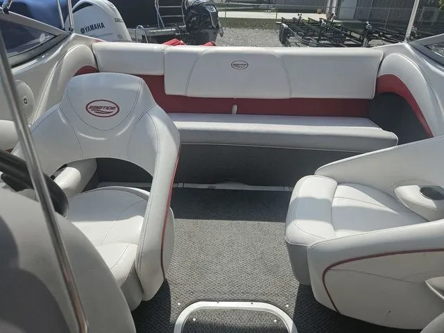 Slide: The Image of Ebbtide 202 SE 2011 - 8