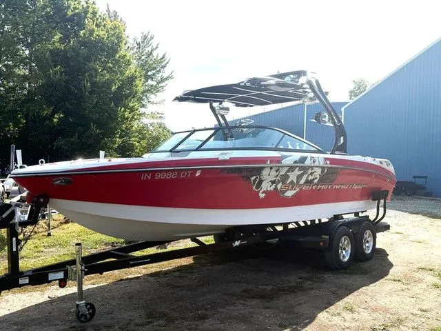 The Image of Nautique Super Air Nautique 230 2009 - 1