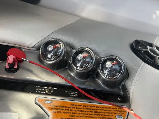 Slide: The Image of Nautique Super Air Nautique 230 2009 - 10