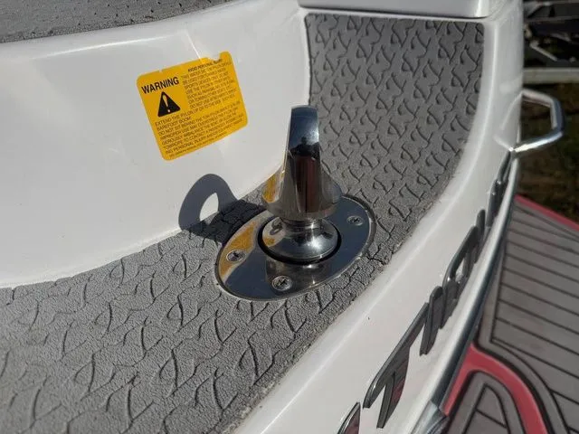 Slide: The Image of Nautique Super Air Nautique 230 2009 - 16