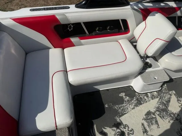 Slide: The Image of Nautique Super Air Nautique 230 2009 - 7