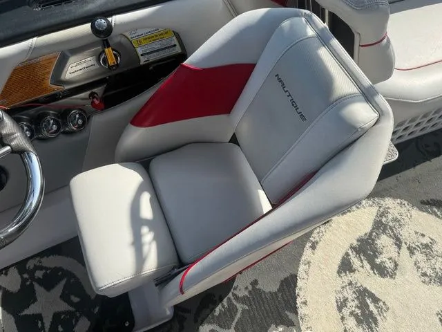 Slide: The Image of Nautique Super Air Nautique 230 2009 - 9