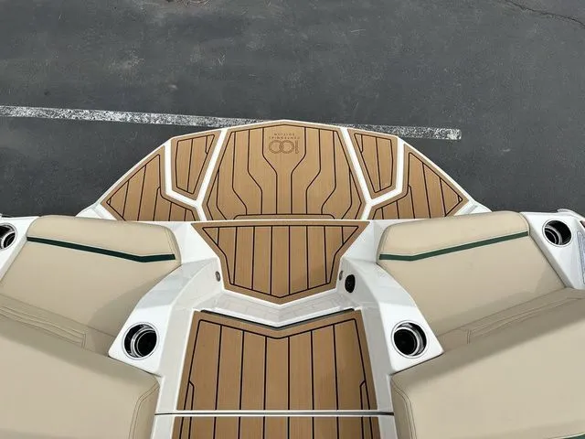 Slide: The Image of Nautique Super Air Nautique G23 2025 - 11