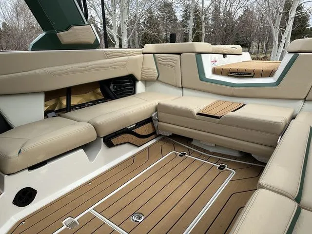 Slide: The Image of Nautique Super Air Nautique G23 2025 - 22