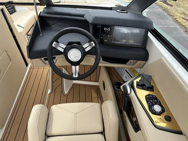 Slide: The Image of Nautique Super Air Nautique G23 2025 - 31