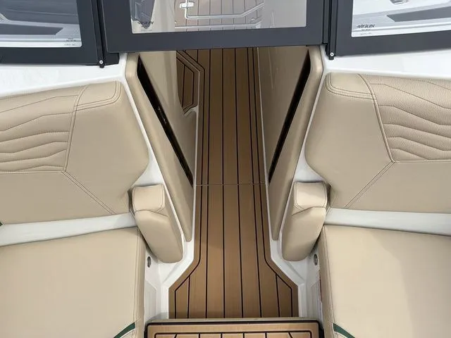 Slide: The Image of Nautique Super Air Nautique G23 2025 - 35