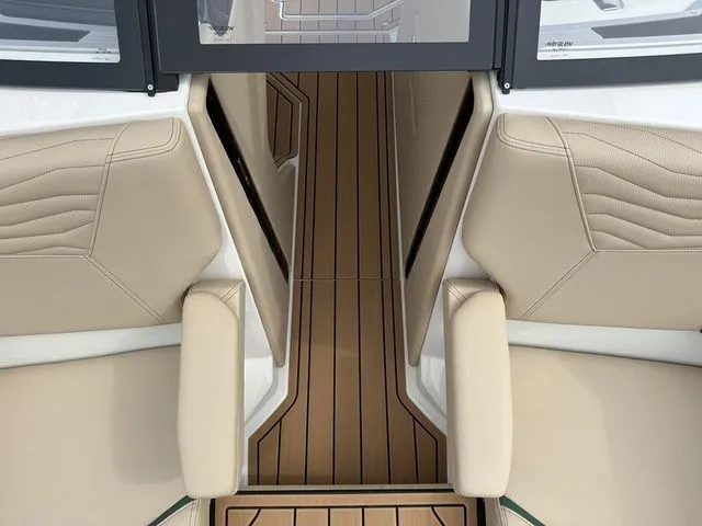 Slide: The Image of Nautique Super Air Nautique G23 2025 - 36