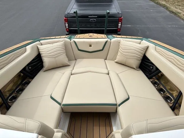 Slide: The Image of Nautique Super Air Nautique G23 2025 - 42