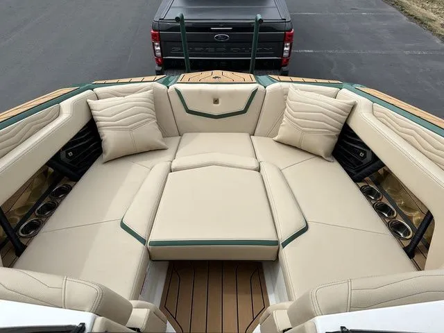 Slide: The Image of Nautique Super Air Nautique G23 2025 - 45