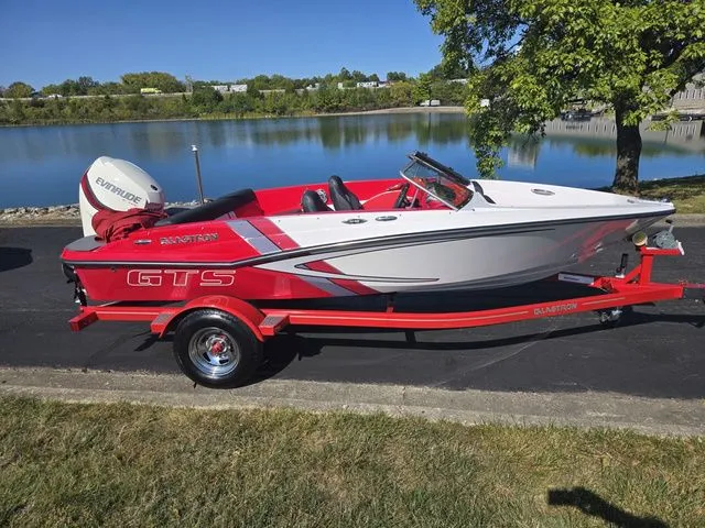 Slide: The Image of Glastron GTS 160 2015 - 10