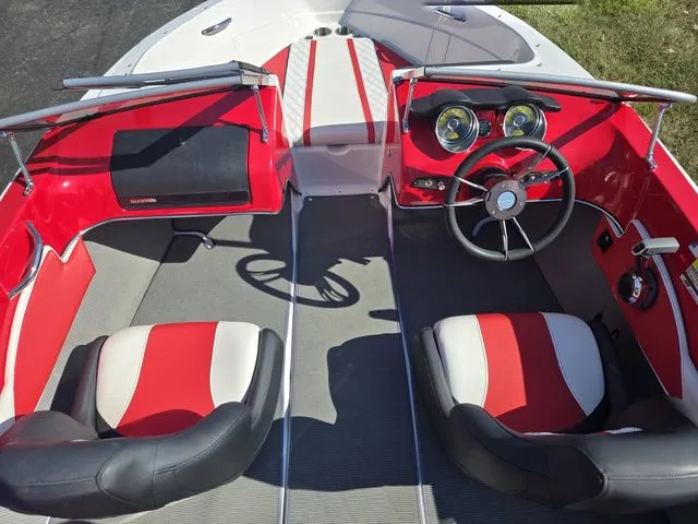 Slide: The Image of Glastron GTS 160 2015 - 12