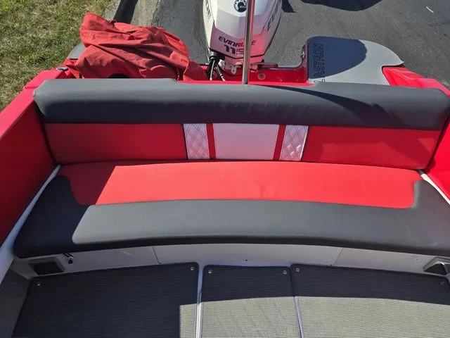 Slide: The Image of Glastron GTS 160 2015 - 21