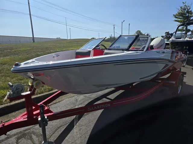 Slide: The Image of Glastron GTS 160 2015 - 6