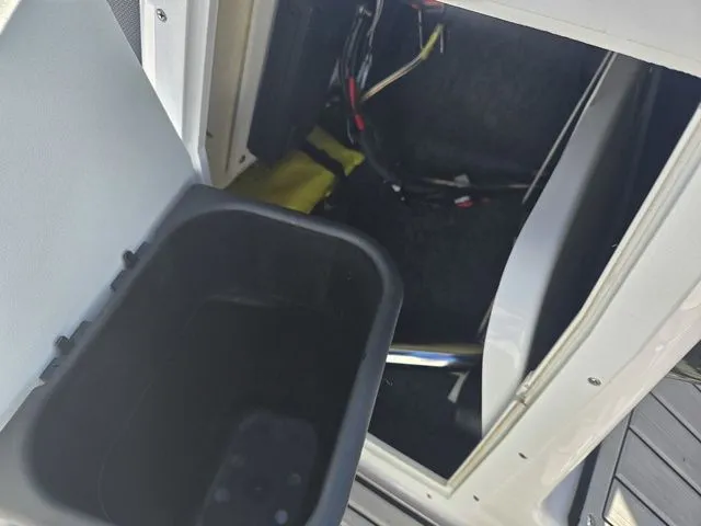 Slide: The Image of Yamaha 195S 2024 - 15