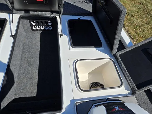 Slide: The Image of Vexus AVX1980 2024 - 17