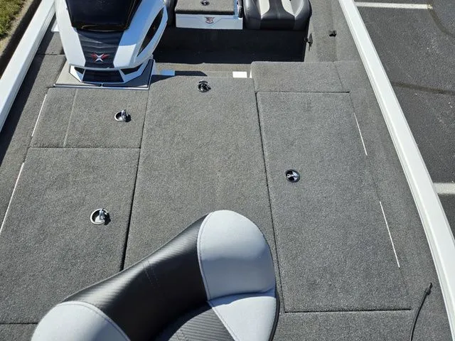 Slide: The Image of Vexus AVX1980 2024 - 20