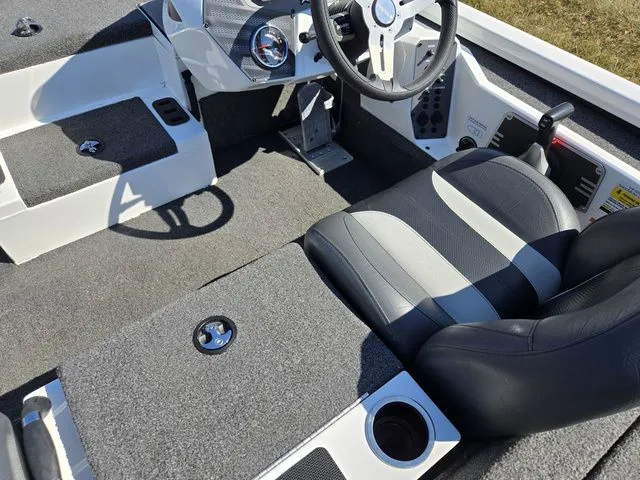 Slide: The Image of Vexus AVX1980 2024 - 28