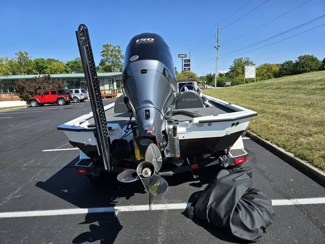 Slide: The Image of Vexus AVX1980 2024 - 3