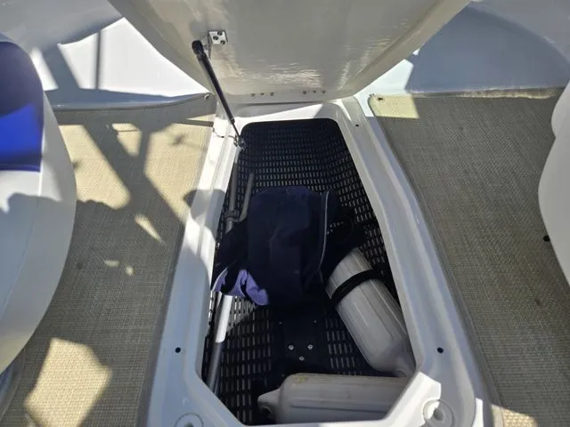 Slide: The Image of Monterey 196MFS 2016 - 15