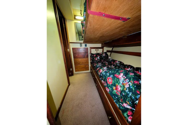 Slide: The Image of Guest Stateroom 2 - 17