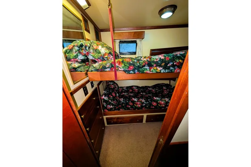 Slide: The Image of Guest Stateroom 3 - 18