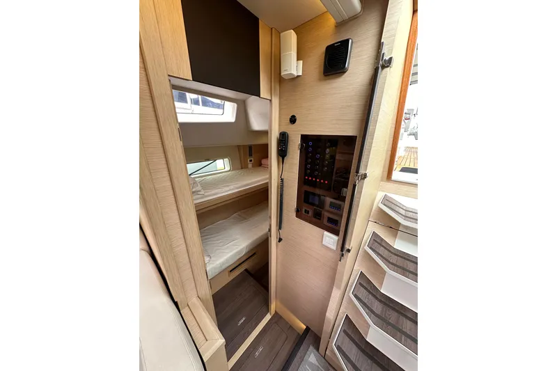 Slide: The Image of Jeanneau 64 2017 - 74