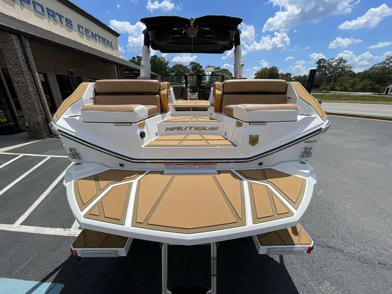 Slide: The Image of Nautique Super Air Nautique G25 Paragon 2026 - 12