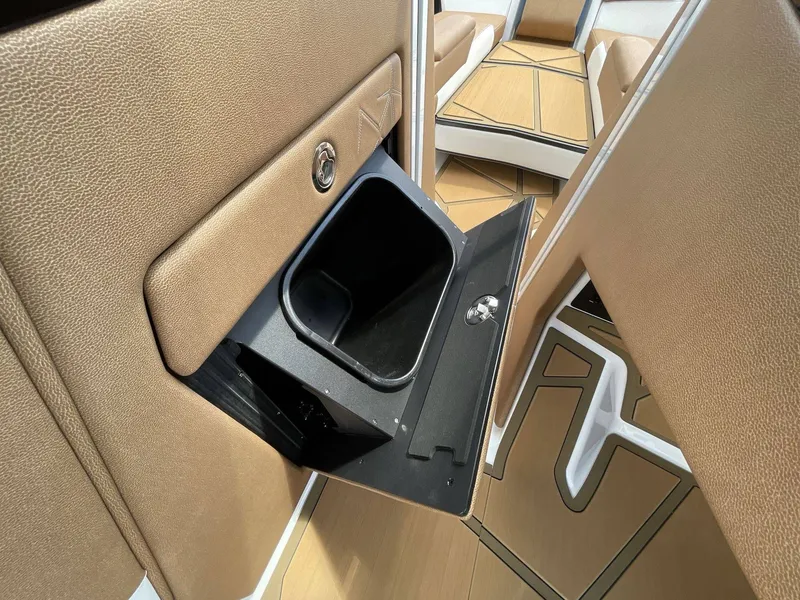 Slide: The Image of Nautique Super Air Nautique G25 Paragon 2026 - 26