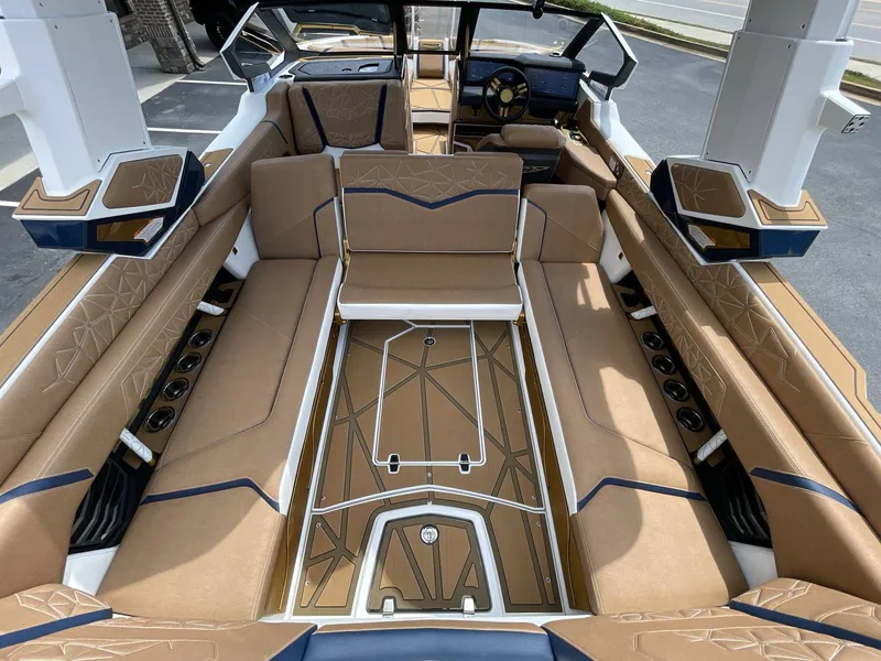 Slide: The Image of Nautique Super Air Nautique G25 Paragon 2026 - 29