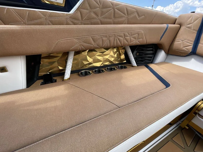 Slide: The Image of Nautique Super Air Nautique G25 Paragon 2026 - 34