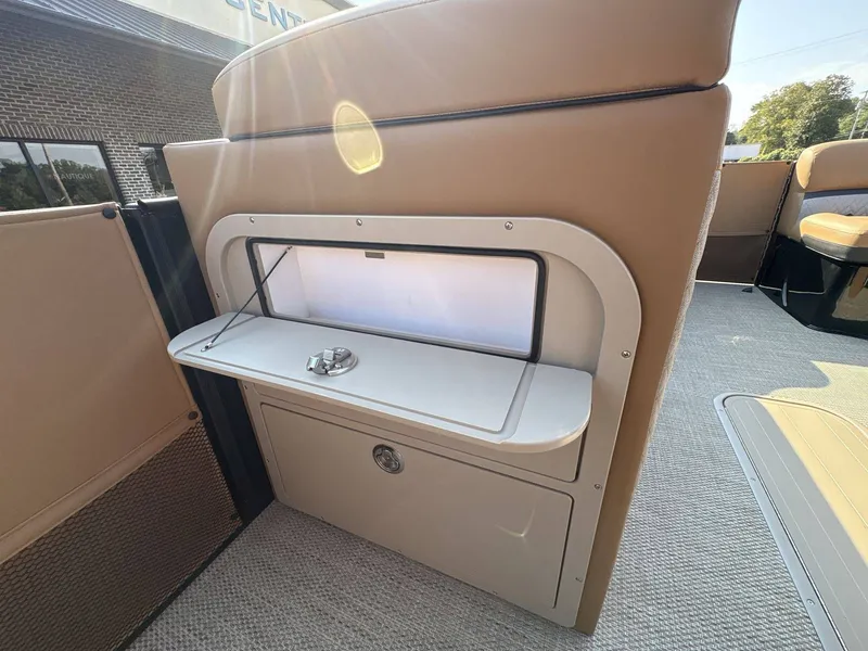 Slide: The Image of Crest Caribbean 230 SLC 2026 - 17