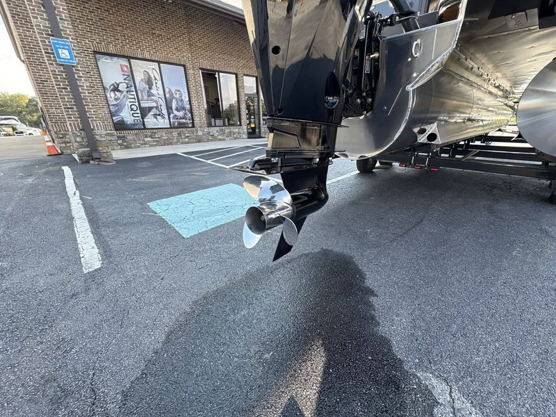 Slide: The Image of Crest Caribbean 230 SLC 2026 - 25