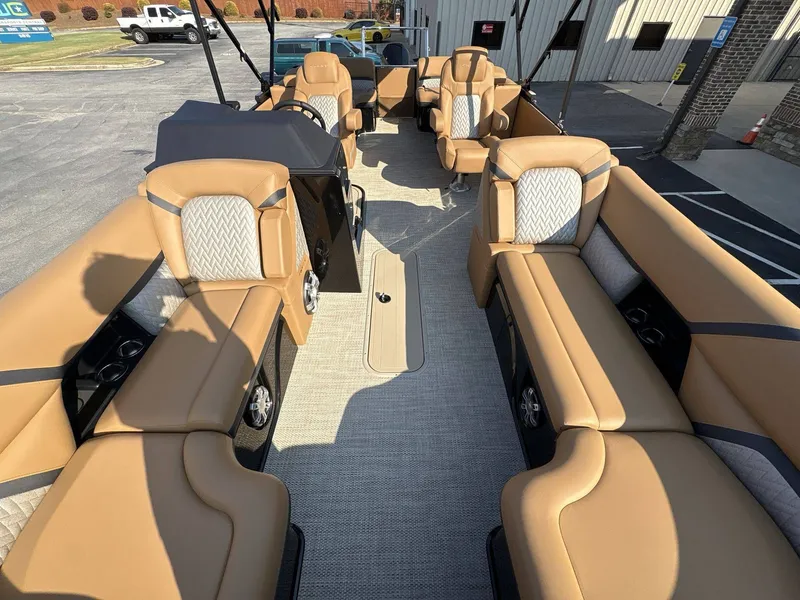 Slide: The Image of Crest Caribbean 230 SLC 2026 - 9