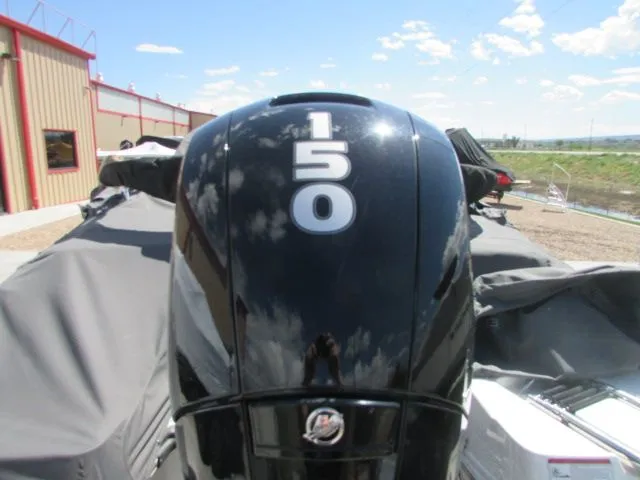 Slide: The Image of Tahoe 200 FS 2022 - 3