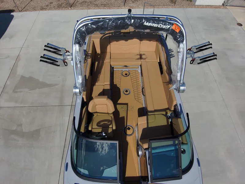 Slide: The Image of MasterCraft 24 NXT 2026 - 11