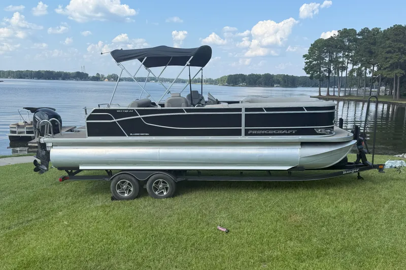 Slide: The Image of Princecraft Vectra 23 2023 - 1