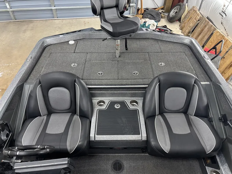 Slide: The Image of Ranger Z519 2020 - 12