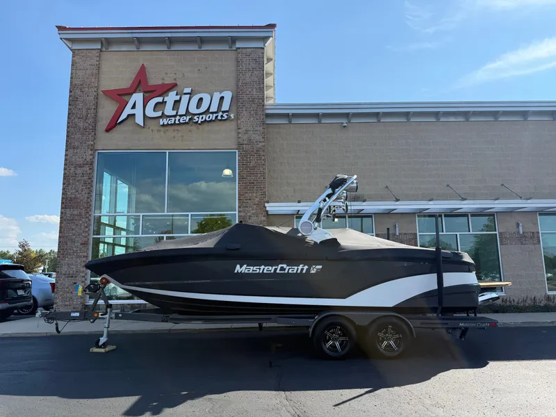 Slide: The Image of MasterCraft XT23 2020 - 28