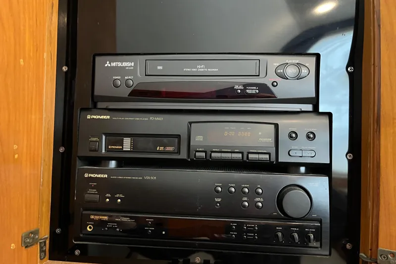 Slide: The Image of 1997 Post Sportfish audio system with Mitsubishi VHS and Pioneer components. - 42