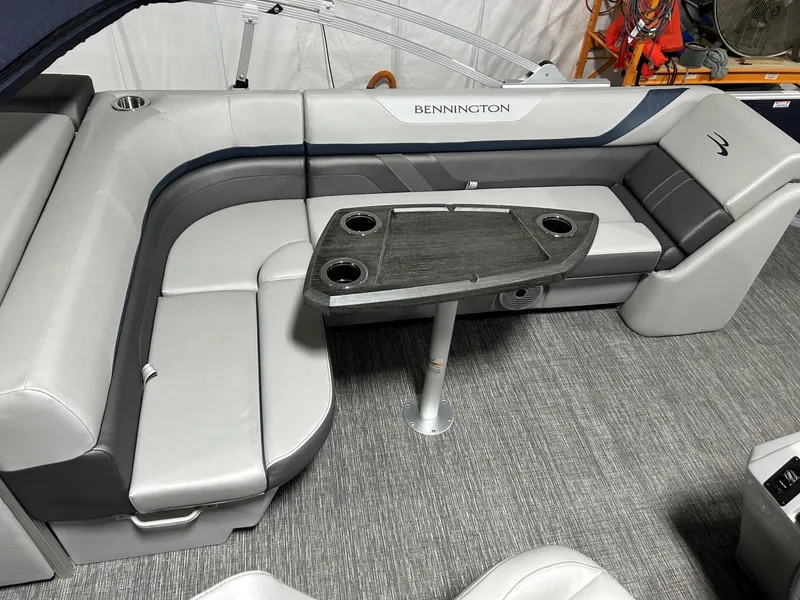 Slide: The Image of Bennington 23SXL 2024 - 15