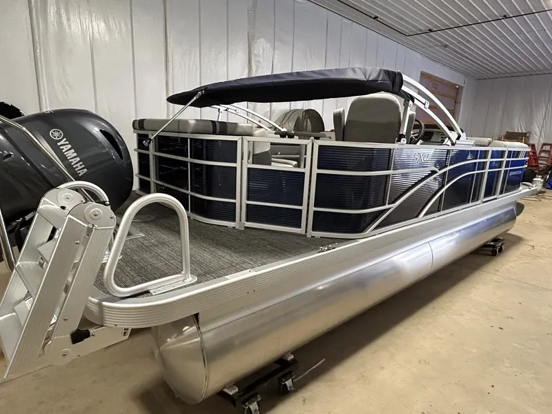 Slide: The Image of Bennington 23SXL 2024 - 5