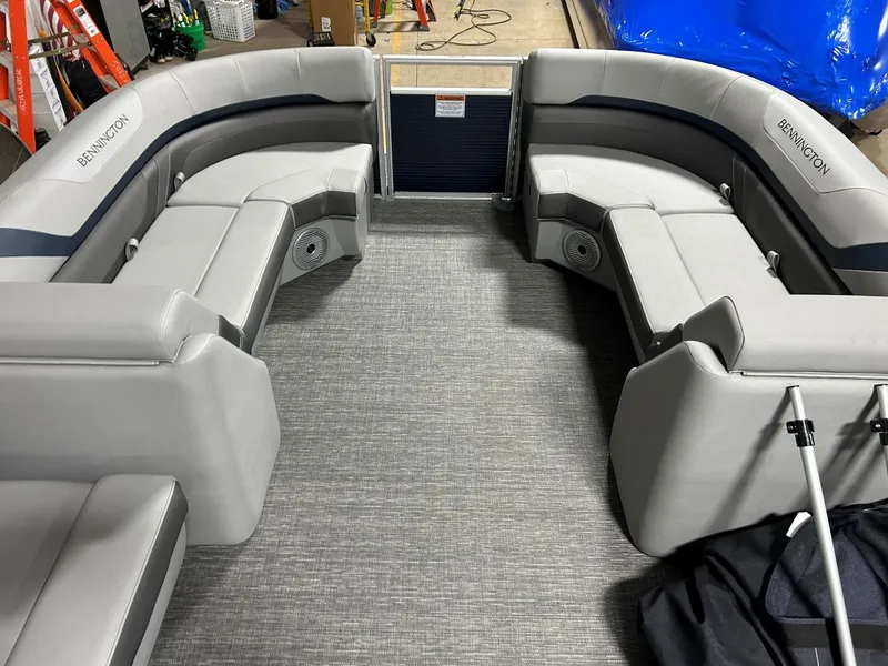 Slide: The Image of Bennington 23SXL 2024 - 9