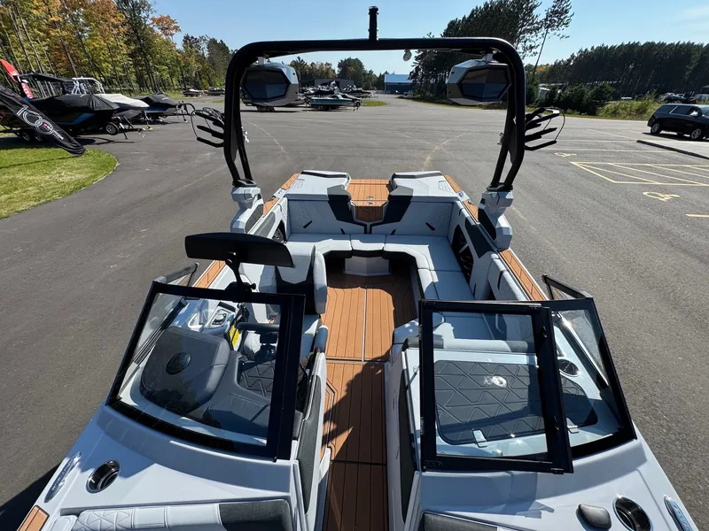 Slide: The Image of Nautique Super Air Nautique GS20 2026 - 13