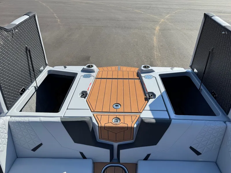 Slide: The Image of Nautique Super Air Nautique GS20 2026 - 29